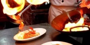 干貨：炒菜該如何用火、用油，廚師一定要懂！【四川火鍋底料批發(fā)商城】