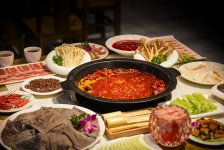 火鍋業(yè)掀起“巴奴現(xiàn)象”，后疫情時(shí)代餐飲業(yè)如何自救？